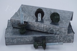 Hexagonal self drilling screw with metal/rubber EPDM washer